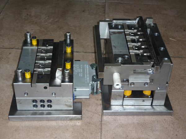 plastic mould 4