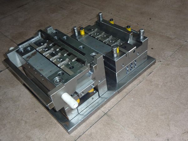 plastic mould 10