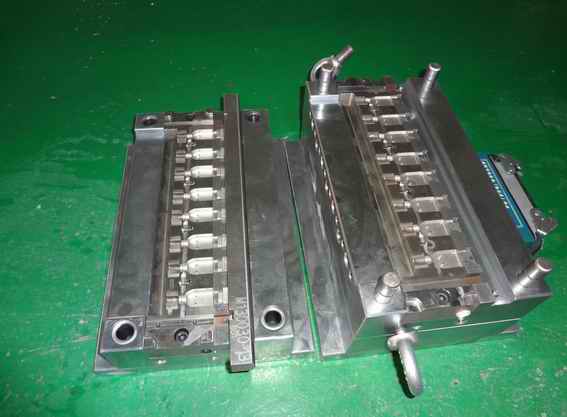 plastic mould 15